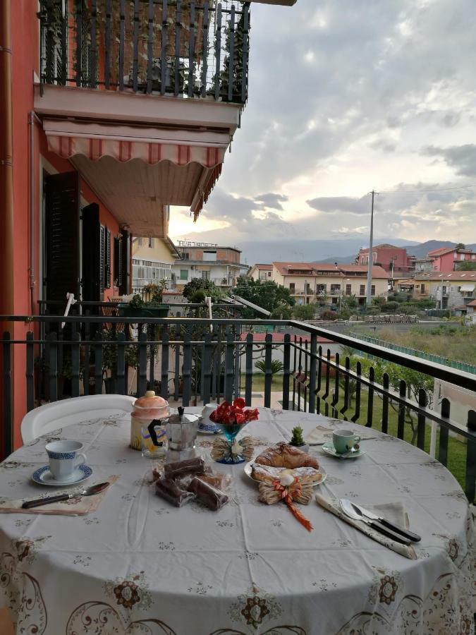 Relax House Villa Giardini Naxos Exterior photo